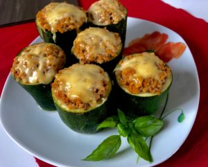 Cukinia faszerowana kaszą jaglaną i mięsem mielonym - 41D66CA4 BAA6 4419 8BF3 8395C2098682