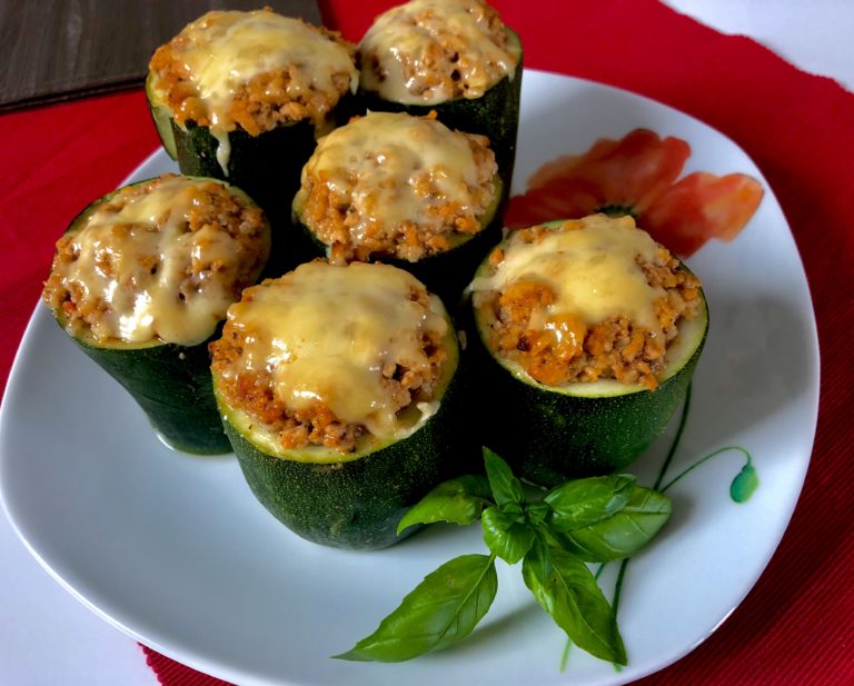 Cukinia faszerowana kaszą jaglaną i mięsem mielonym - 41D66CA4 BAA6 4419 8BF3 8395C2098682