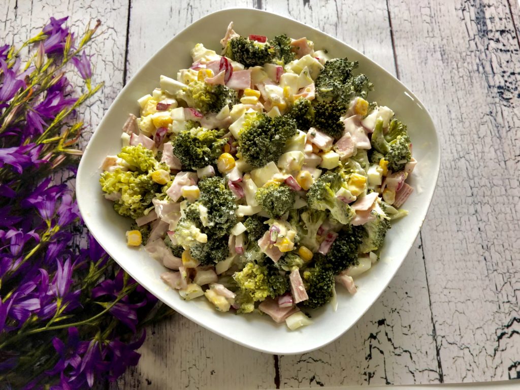 Sałatka brokułowa z pysznym sosem