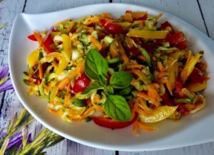 Surówka z cukinii - do obiadu - 48BF10DF 26FD 4C6F B95D A2370D85C592