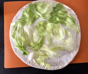 Koreczki z tortilli z łososiem i ogórkiem - A2EFE5EA 62F4 47C0 A414 671A1549B920