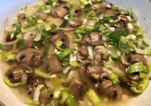 Makaron z klopsikami w sosie pieczarkowo-porowym - 28BC2A26 BE89 462B 8506 7403360236FE