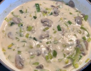 Makaron z klopsikami w sosie pieczarkowo-porowym - 2FBA8BD7 2375 4F5E B30A 9B9E12F3EA9B