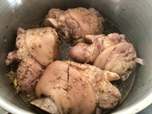 Golonka peklowana pieczona w piwie - 8A2BF7E6 0EAF 4B21 A1AC 64C24B402034 e1536320969632