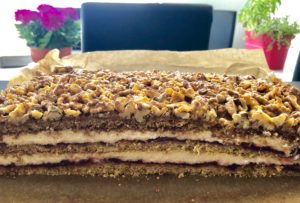 Miodownik z orzechami i masą grysikową - 1DCEB639 C29B 469E AE57 B27A1A880BD4