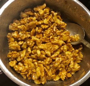 Miodownik z orzechami i masą grysikową - 29D0F4D8 DAF9 49F3 874E C655D2656A9E