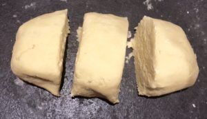 Miodownik z orzechami i masą grysikową - A9F767FB 2208 4CD1 9EF6 E787E822F609