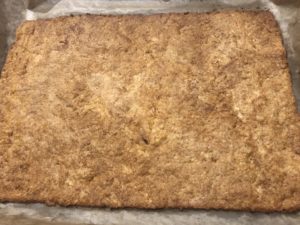 Miodownik z orzechami i masą grysikową - E23094AC 45A1 401E BAE4 F3471632D710