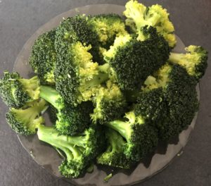 Sałatka brokułowa - 16E1C962 12E0 4247 854C 679230D2AD43