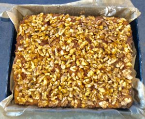 Miodownik z orzechami i masą grysikową - 3E9F379B A7D7 4E9C A555 0131F8483191