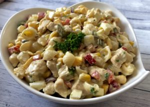 Sałatka z kurczakiem i makaronem - A7E4B33E AD72 4EA5 980A ADCF5A5617D8