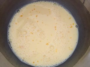 Ubijamy jaja z mlekiem