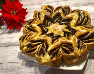 Makowa gwiazda świąteczna