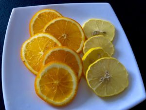 Przygotowanie cytrusów do nalewki świątecznej