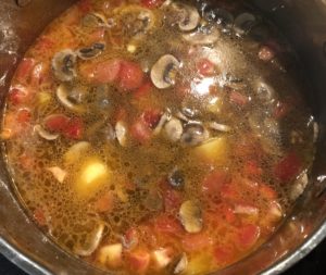 Koncentrat pomidorowy dodawany do zupy a'la pizza