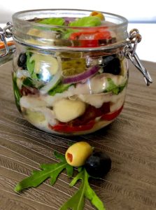 śledzie po włosku w oleju gotowe do marynowania