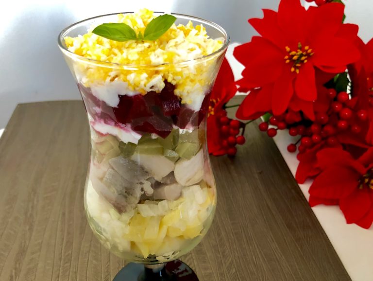 śledzie pod pierzynką