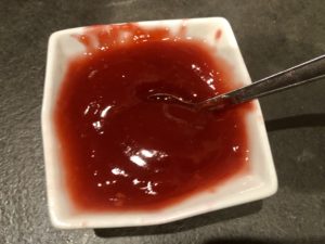 przecedzona masa malinowa do dekoracji