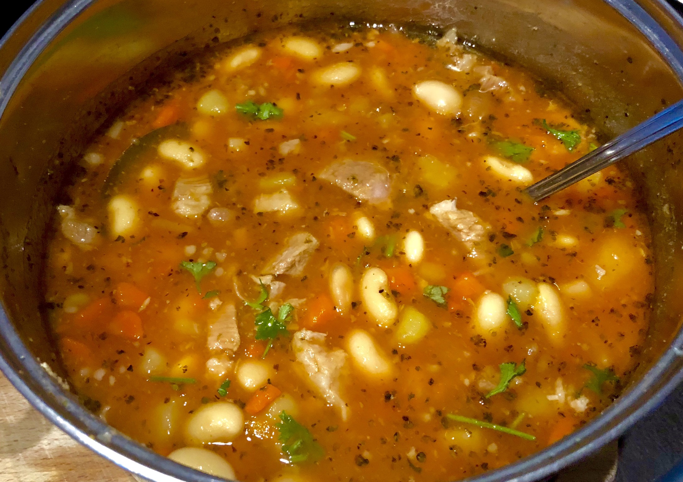 zupa fasolowa z mięsem