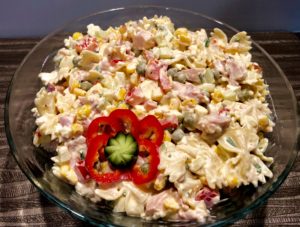 Pyszna sałatka makaronowa z wędzonym kurczakiem - A556DCBF 086F 47B8 84F9 7DA366A5A9BD