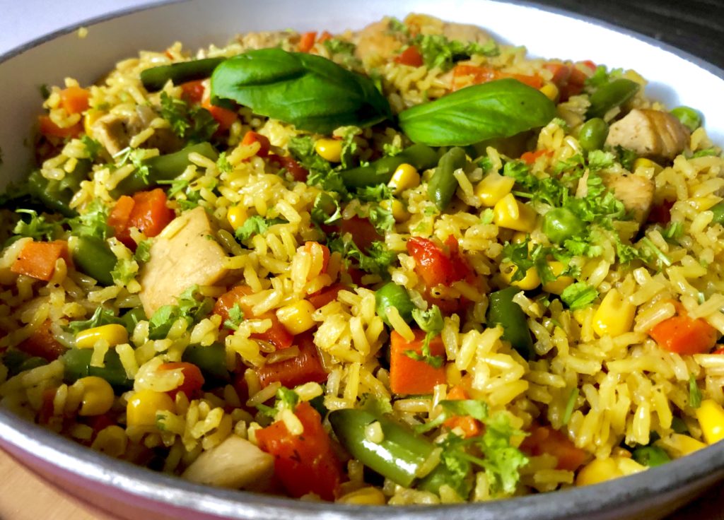 Indyk z ryżem i warzywami – pyszny obiad w 30 minut!