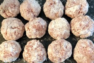 Formowanie i panierowanie klopsików