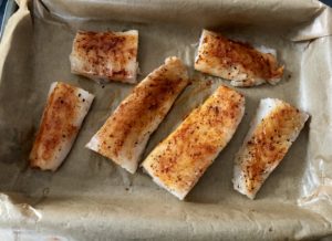 dorsz z piekarnika przygotowany do dalszego pieczenia