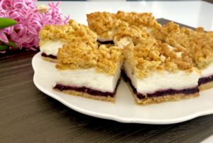 Kruche ciasto z dżemem i bezą - ABD4431D 8AEF 418F 93F4 188CC0598A06