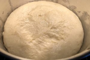 wyrastające ciasto na pączki jogurtowe