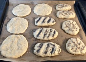 Bułeczki jogurtowe przygotowane do pieczenia