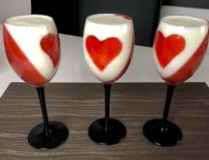 Jogurtowa panna cotta z musem truskawkowym - F8134F53 1CCD 4089 8C48 80927F2C35B4