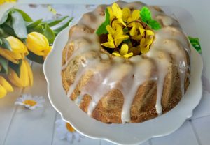 Wielkanocna babka z makiem