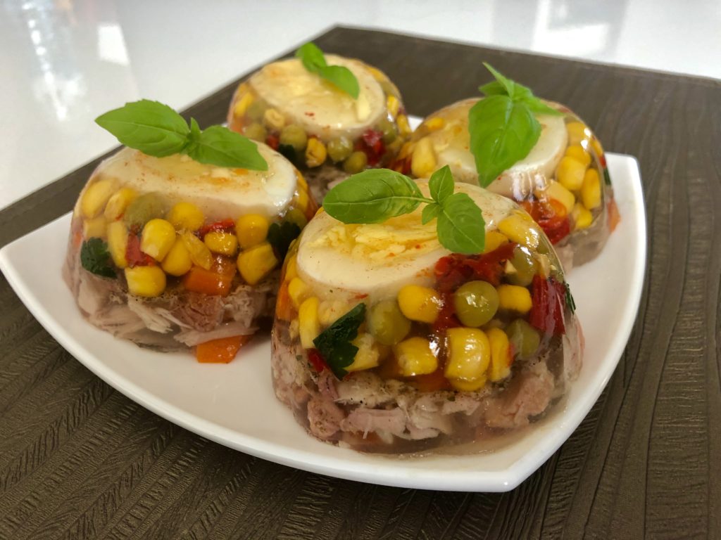 galaretka warzywna z jajkiem