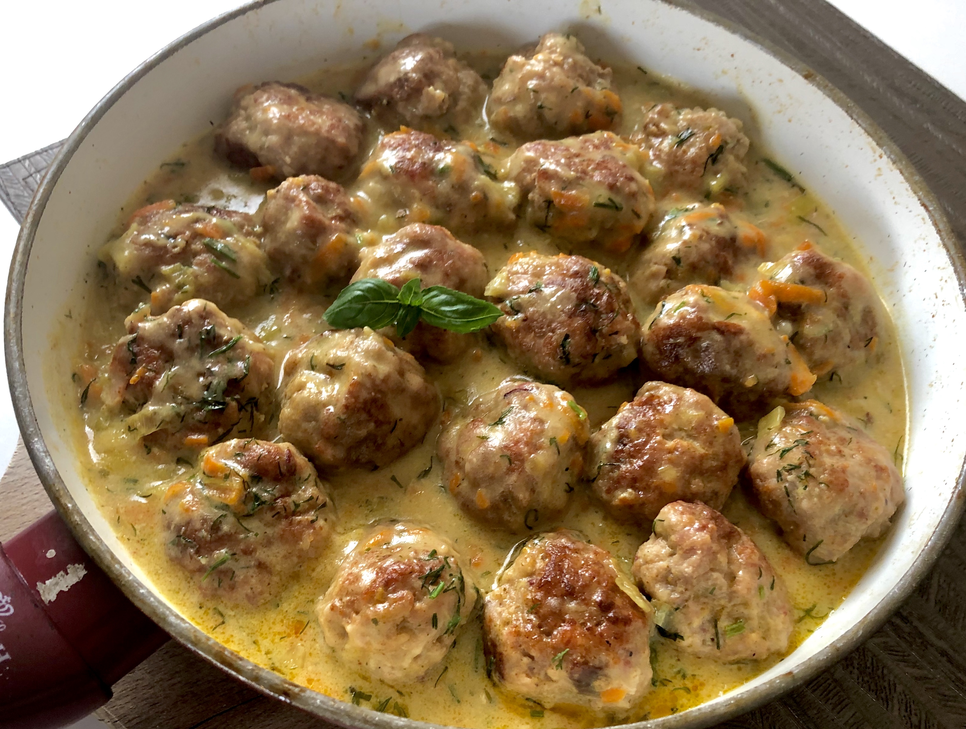 klopsiki w sosie koperkowym