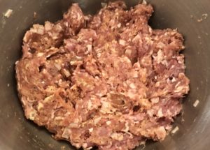 masa mięsna na klopsiki w sosie koperkowym