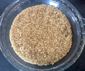 suchy ryż jako baza pod kurczak pieczony na ryżu