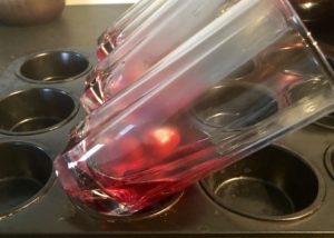 warstwa galaretki z truskawkami