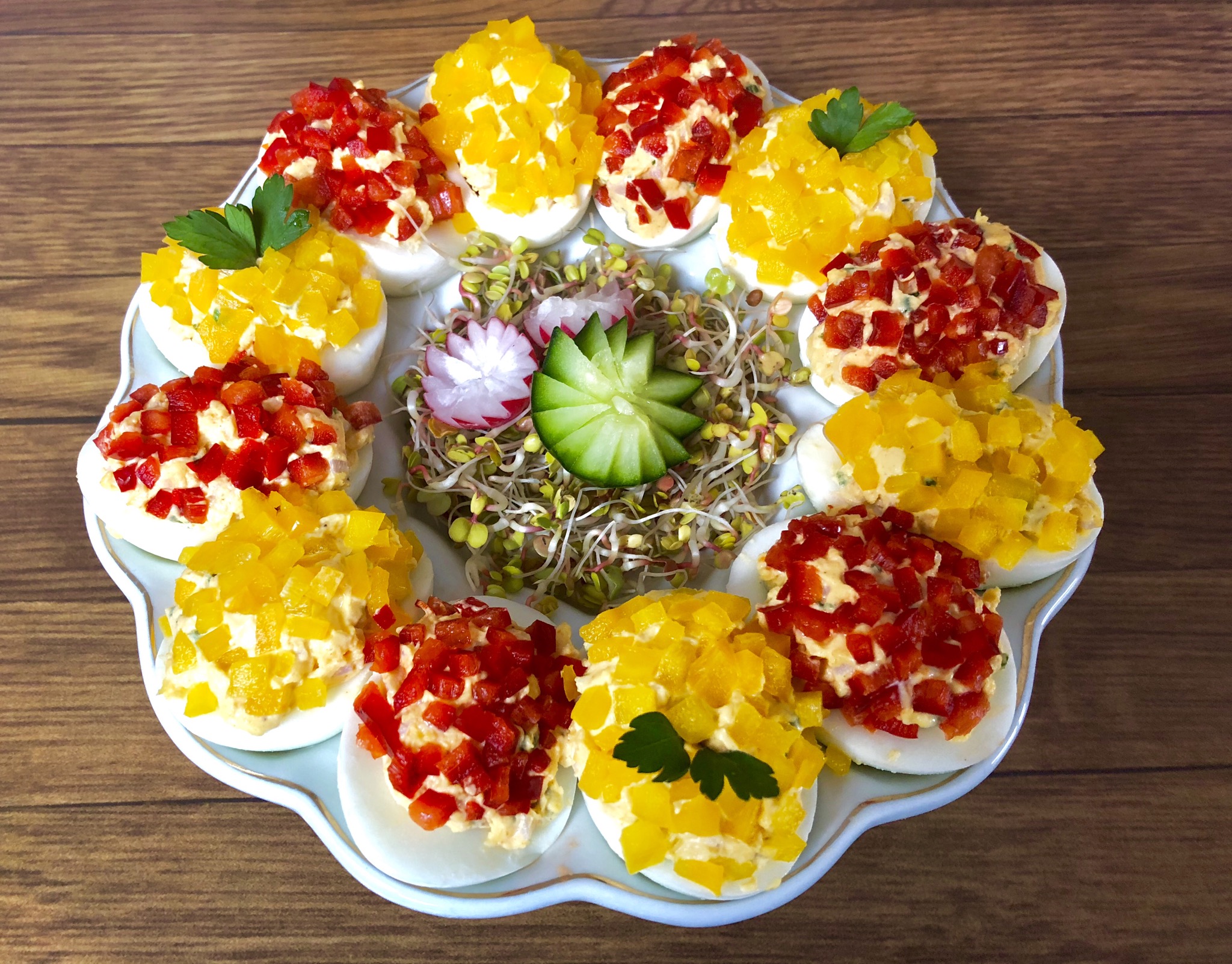Paprykowe jajeczka faszerowane - CF760C3F 57B0 47ED 8878 C8DC1FF33124