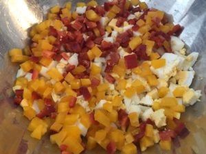 papryka do sałatki w muszlach makaronowych