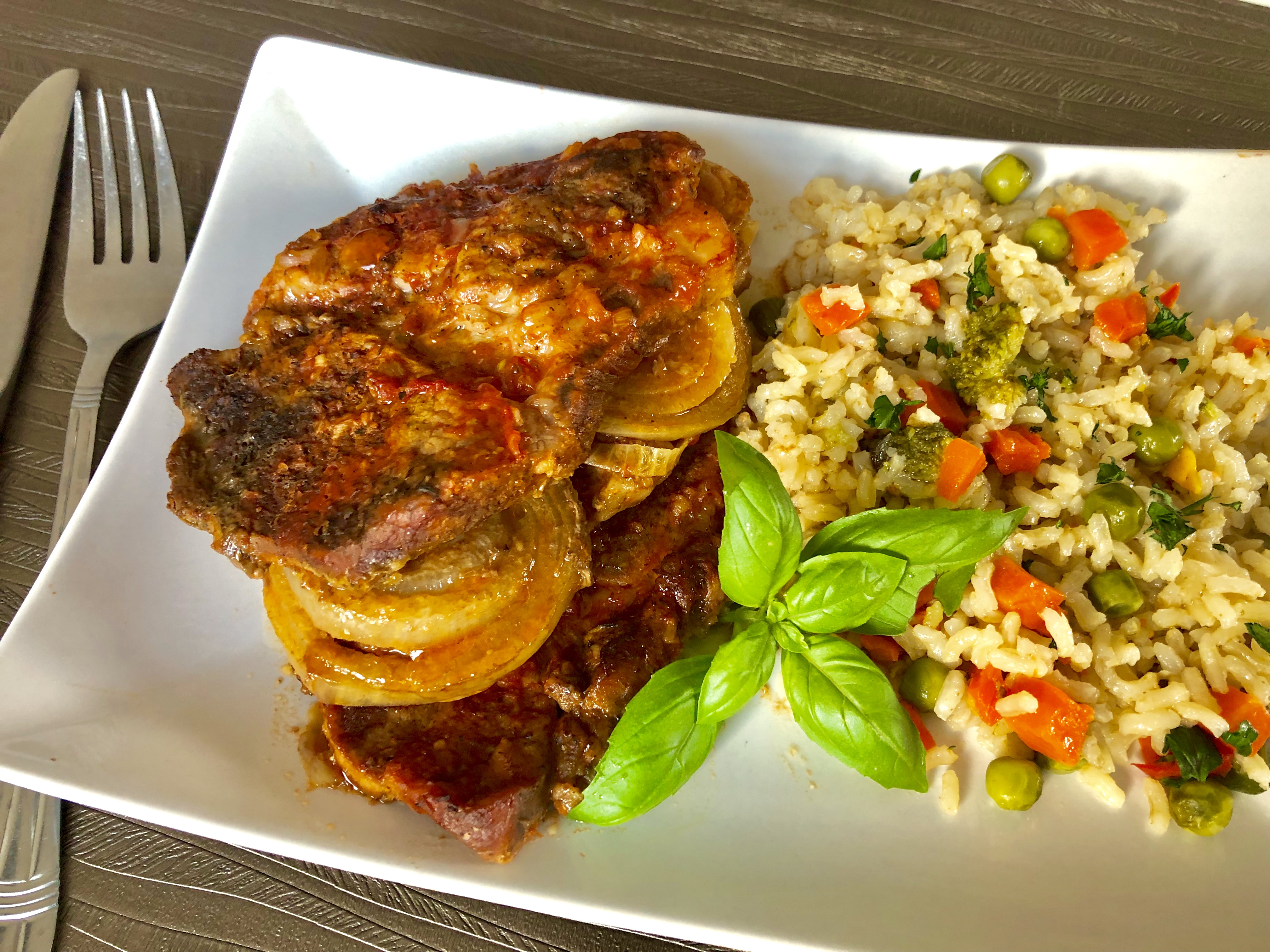 karkówka pieczona w ketchupie