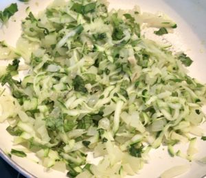 Rolada z indyka faszerowana cukinią, suszonymi pomidorami i serem feta - 04406A95 0D73 4917 A3C9 64FFFDBEEF0E