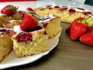 Ciasto na maślance z truskawkami - 25E67D59 C19B 4145 AA43 4242C84B0588