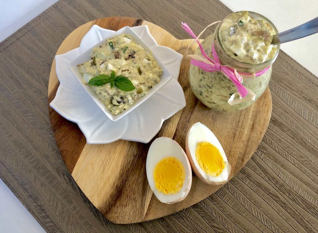 Sos tatarski z jajkiem