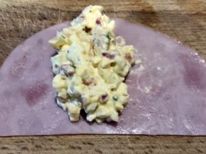 Wielkanocne rollsy z szynką i sałatką jajeczną - EB8E4F7F D2CF 479B 920D 886C2867B00D