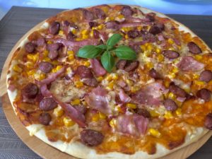 gotowa smaczna pizza domowa