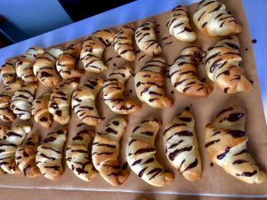 Pyszne rogaliki maślano drożdzowe