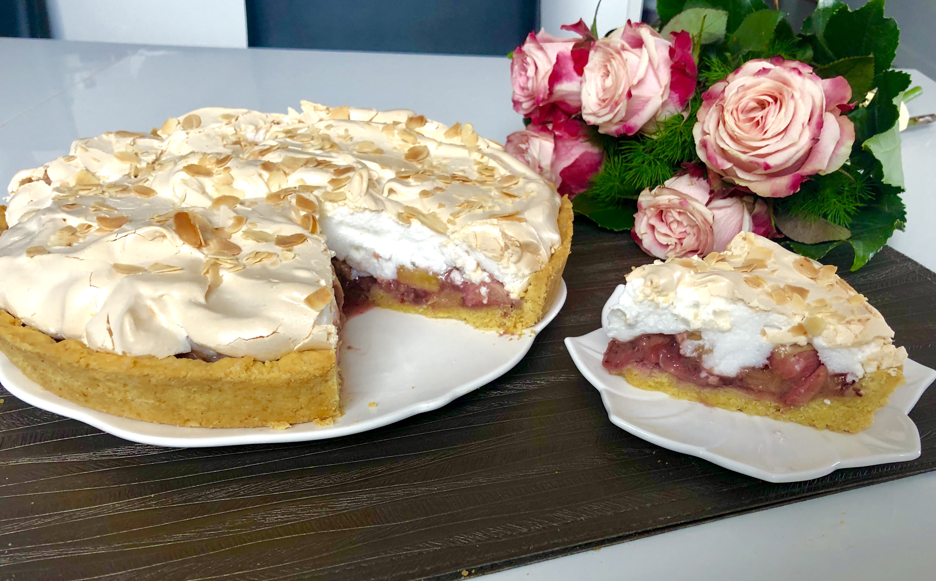 Kruche ciasto z bezą i rabarbarem - 6AF140C6 9A03 4ED7 A21A A3FFD5AC9975