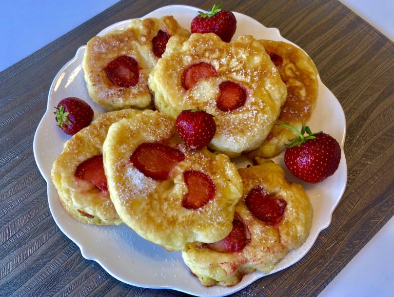 Puszyste racuszki z truskawkami i jabłkiem - 30E543DD 70AC 41D0 BC5B 072DEAF8CF8C