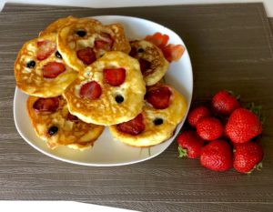 Racuszki na jogurcie z owocami - 5B49D773 97E2 4651 816D ED59F984248A