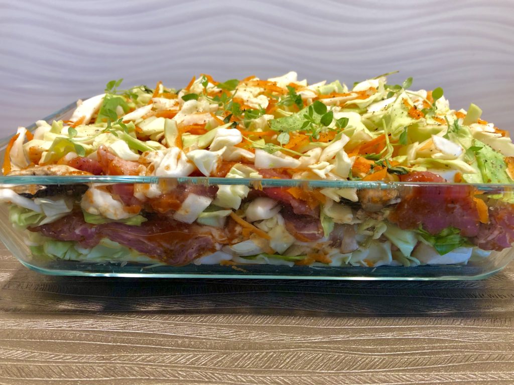 Przekładaniec z młodej kapusty i karkówki w ketchupie